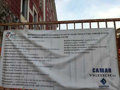 L�edificio barese, che ha il suo accesso in via Beltrani, � infatti interessato da qualche giorno da importanti lavori di restauro. Ospiter� uffici amministrativi della ferrovia e la caserma della Polfer